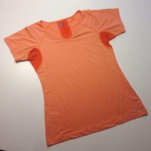 Women's V-Neck Athletic Short Sleeve Tee
